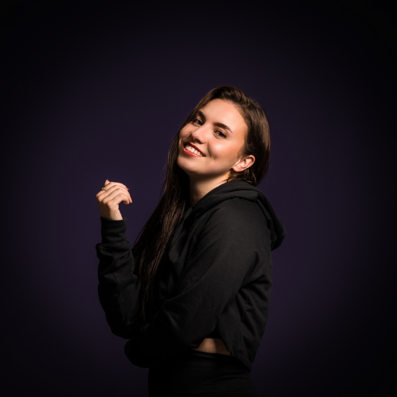 Enya Kwerreveld bij MOVES102 House of Dance & Workouts  dansschool in Venlo