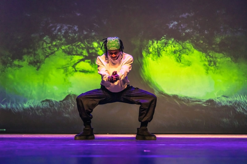 Afro Dance is een energieke dansles vol ritme, flow en plezier.