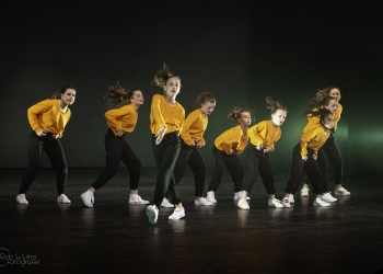 HipHop Teens & Adults dansles bij dansschool MOVES102 in Venlo  MOVES102 House of Dance & Workouts  Dansen en sporten in Venlo