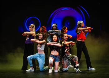 HipHop Teens & Adults dansles bij dansschool MOVES102 in Venlo MOVES102 House of Dance & Workouts. Dansen en sporten in Venlo